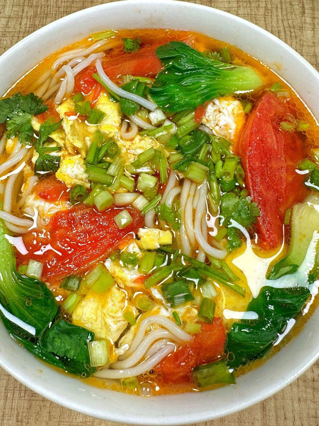 云南的素米线配方！！我能吃一个夏天!!
现在天气就热起来了，这个米线真的泰清爽了