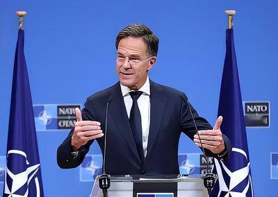 美国债台高筑却美元坚挺，急与中国制造脱钩，实则搬起石头砸自己脚
 
离谱！美国债