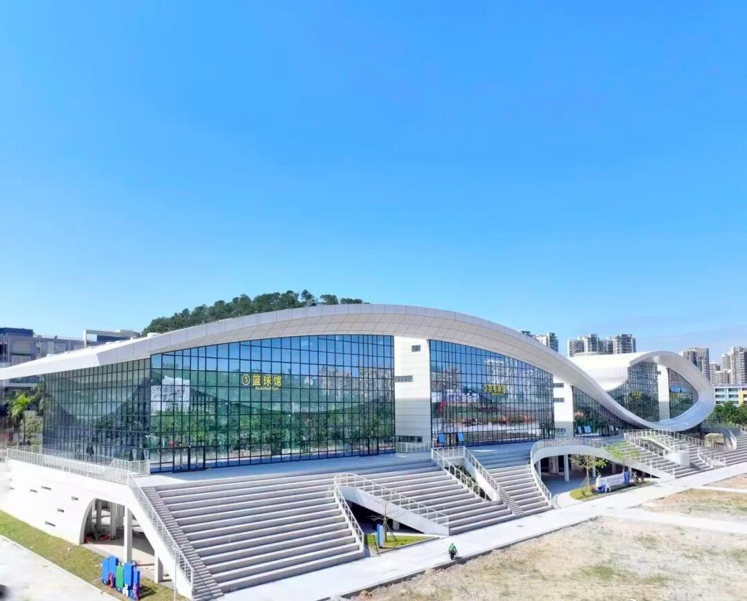 【市全民健身中心今起试运行！附预约方式、收费标准→】10月30日，作为民生实事项