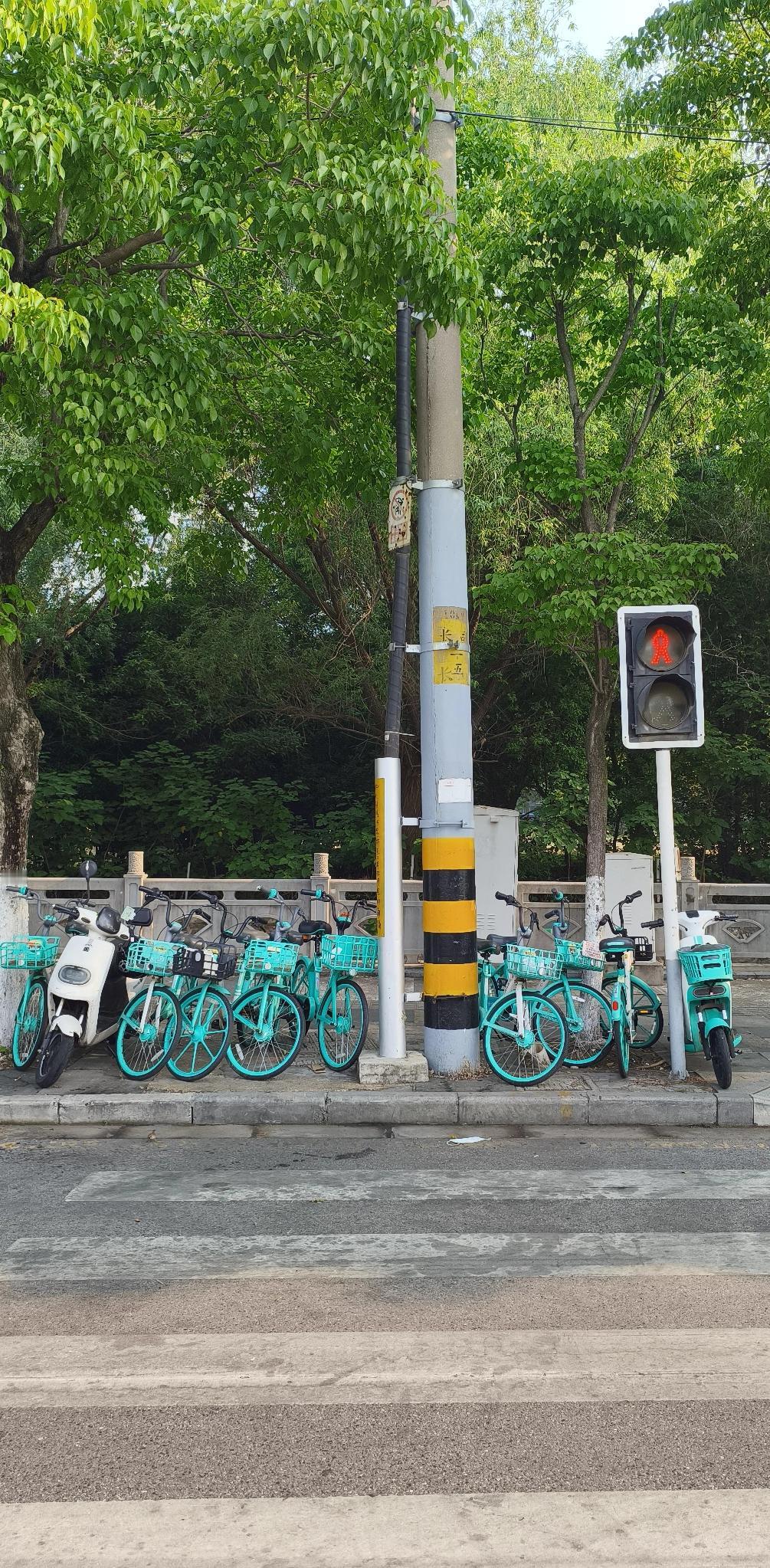 人行道什么时候可以还给行人？