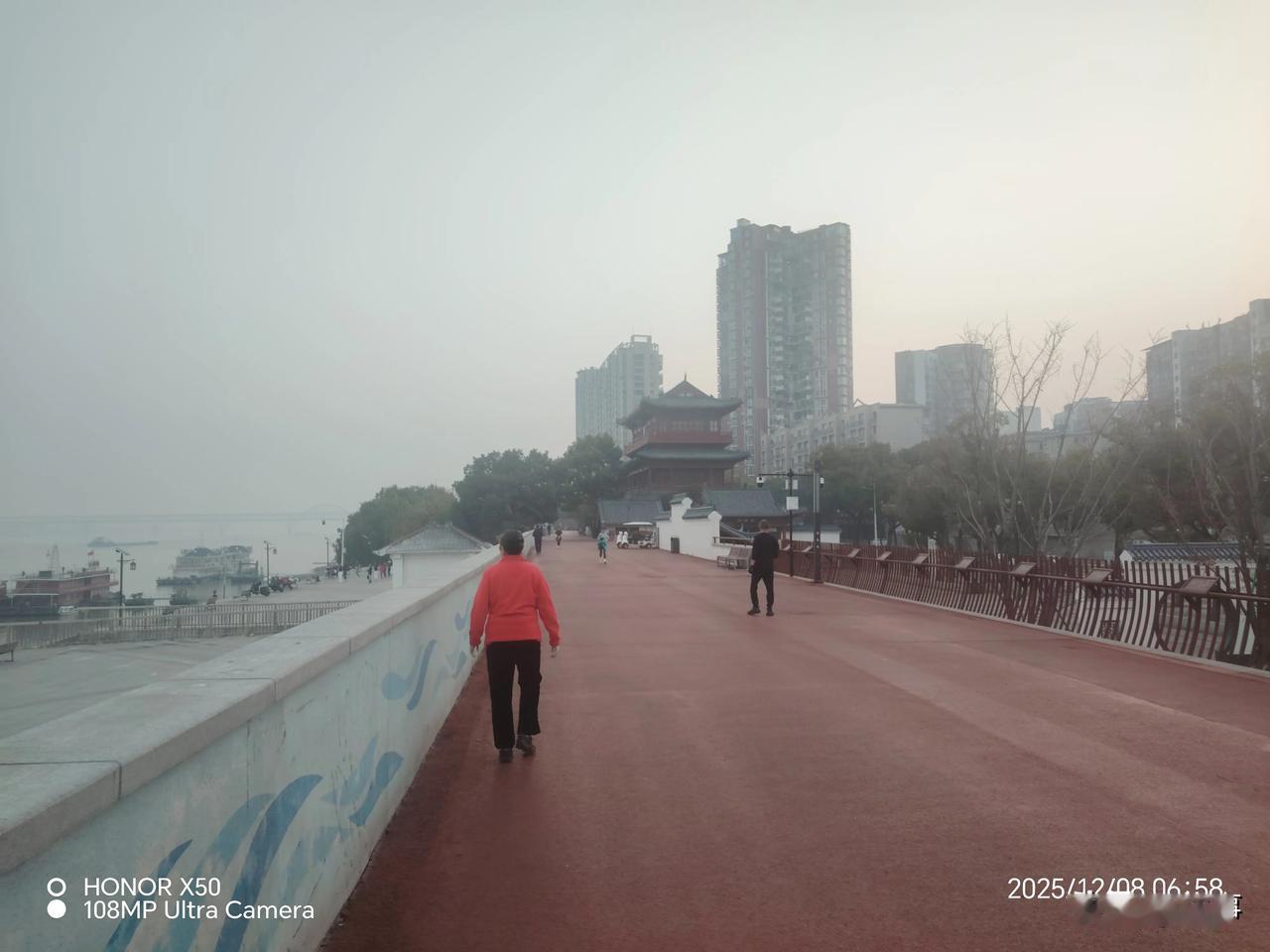 新的一年想多陪陪谁新的一年里多陪陪自己老伴