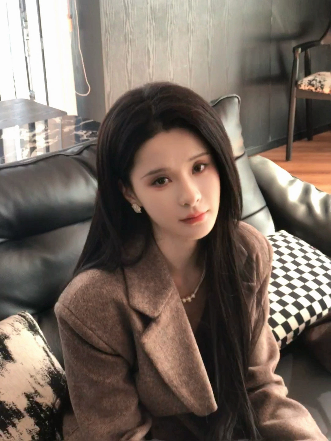 困困的很安心孟娜M