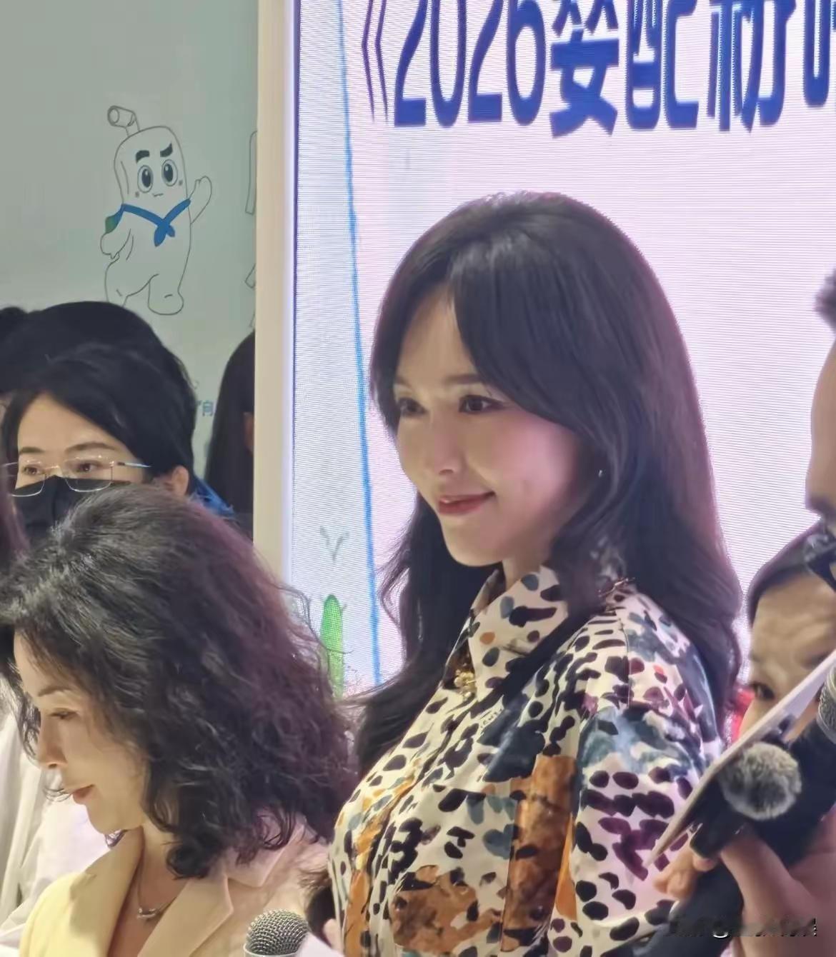 3. 罗晋父亲病逝唐嫣未露面 被曝离婚后罗晋不再顾及体面：罗晋向来低调，与唐嫣曾