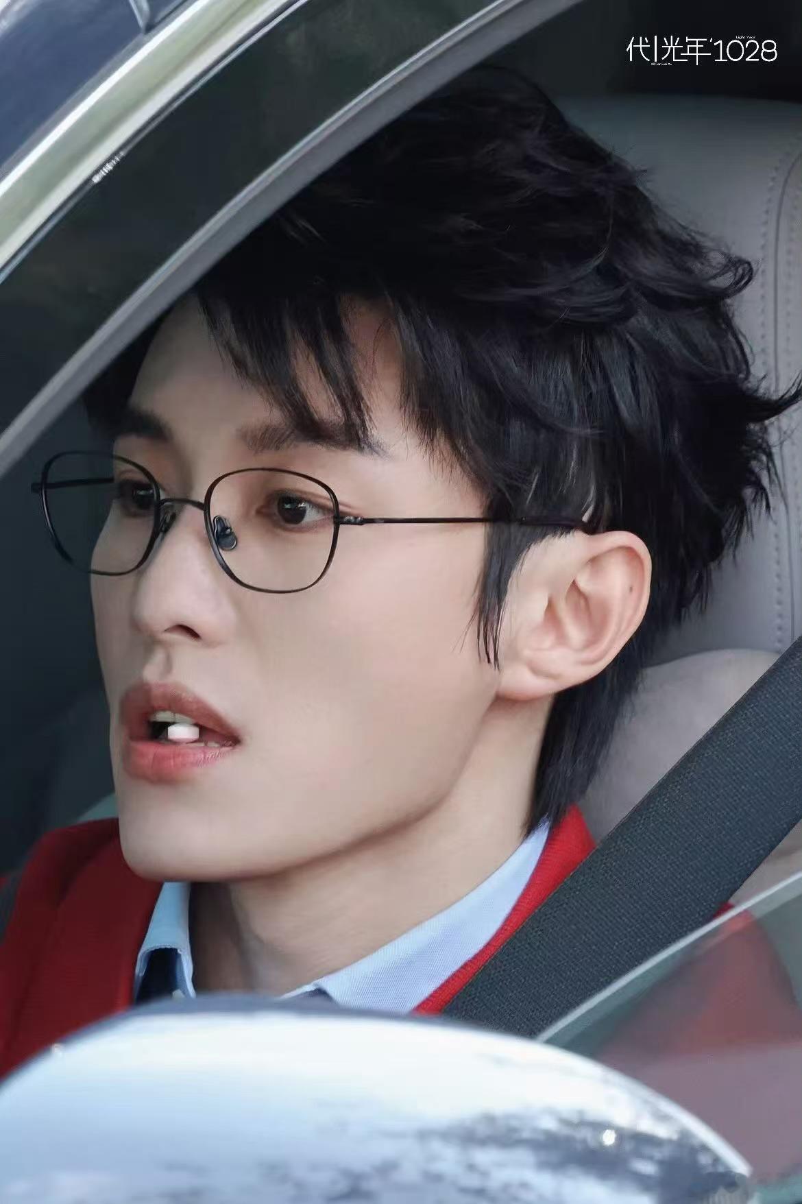 代旭自曝没戏拍时曾当录音师风华合伙人 这段经历说出来让人有点心疼，但他讲的时候应