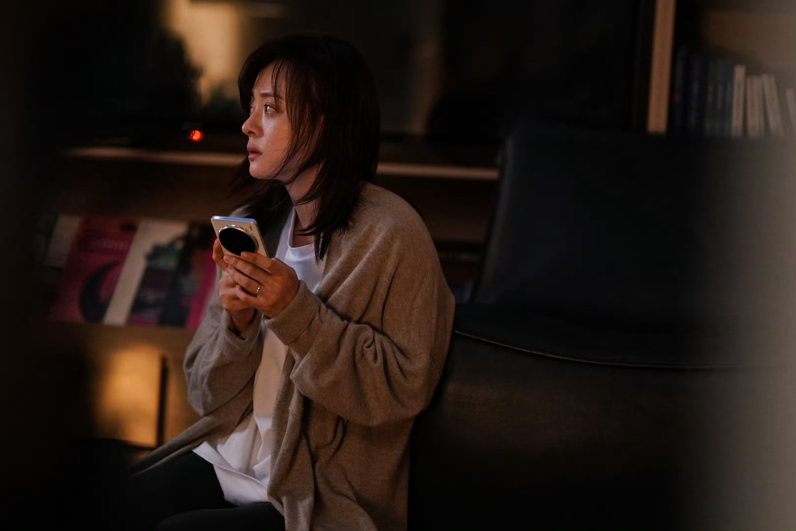 孙俪新剧配音花絮孙俪配音被自己肉麻到了 谁能想到霸气俪姐也会害羞！配音深情戏份时