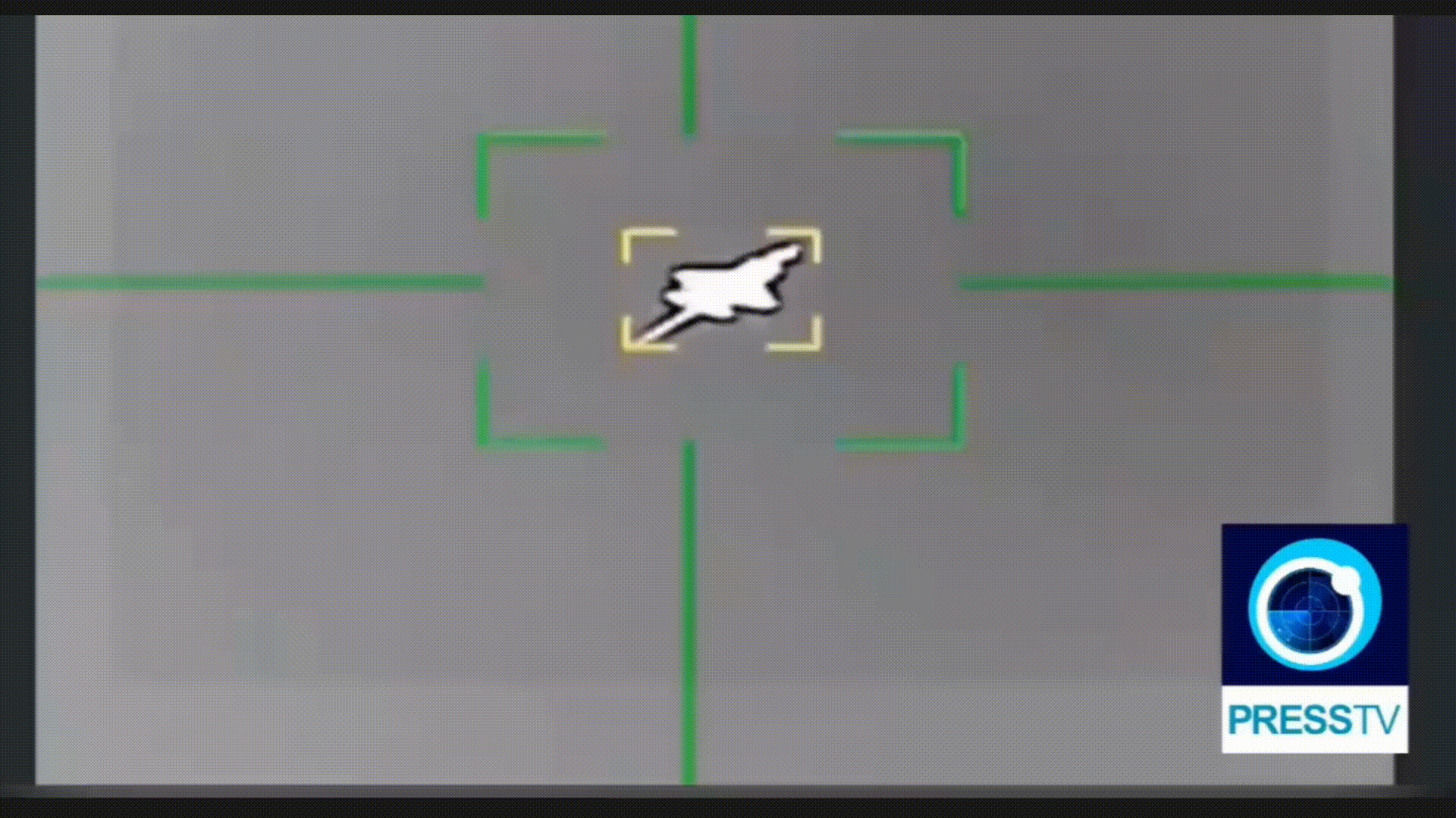 美国国家公共电台报道：飞行员情况稳定，但被弹片击伤。F-35 战机“硬着陆”迫降