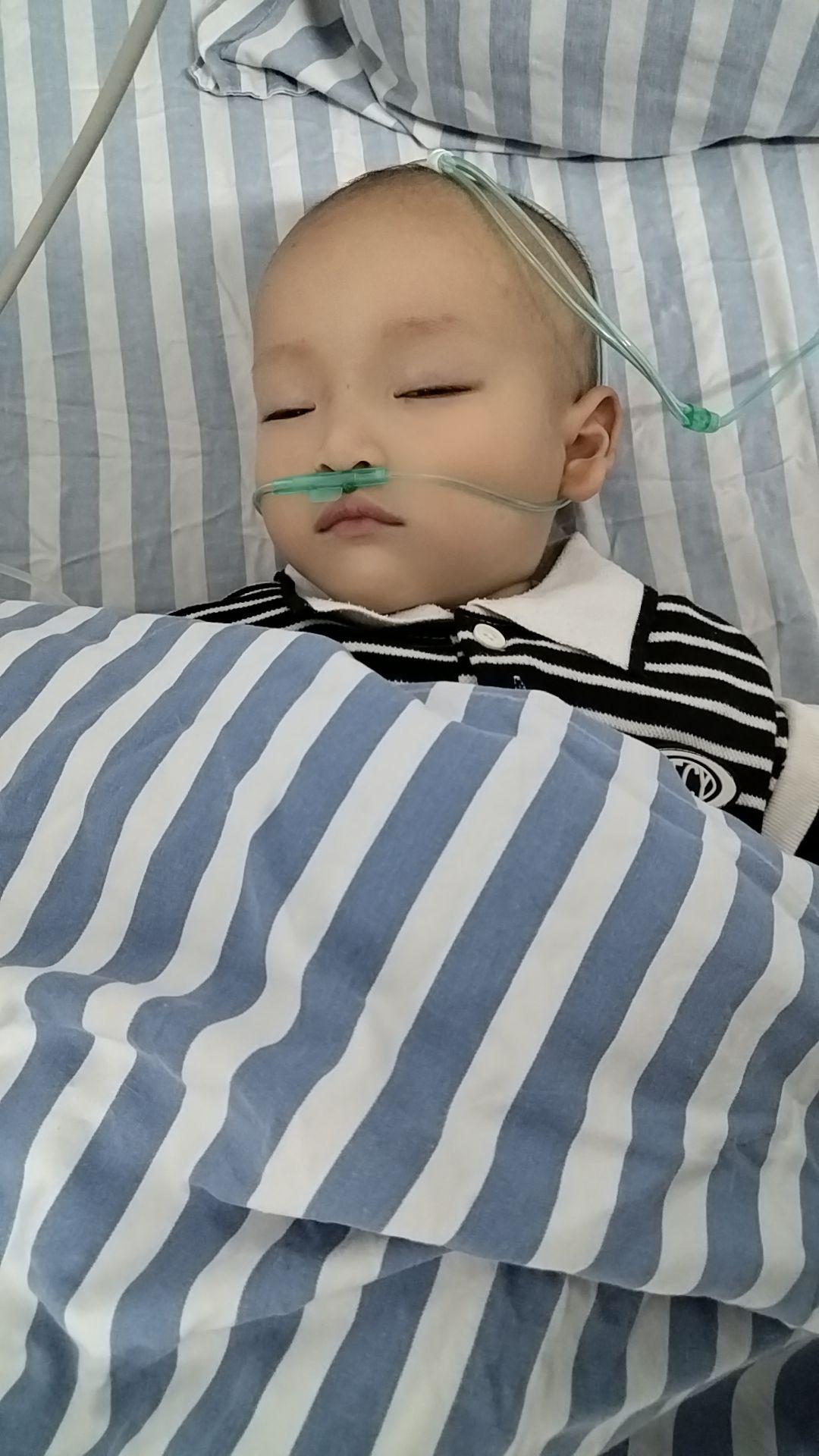 可怜的宝贝又感冒了