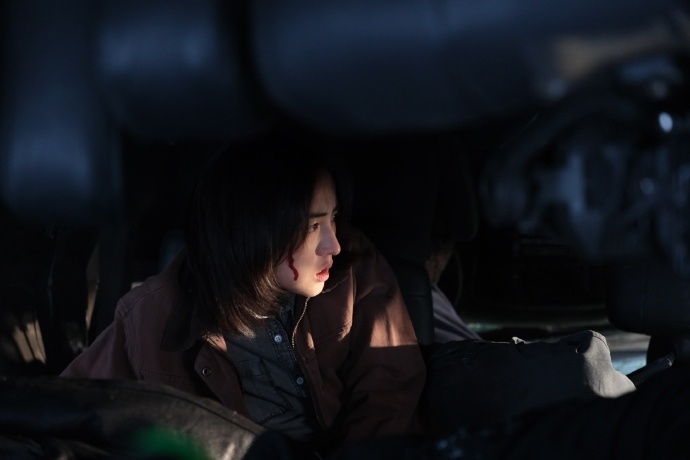 张子枫三次提名金鸡奖 从《我的姐姐》里让人泪崩的安然，到《穿过月亮的旅行》里的林