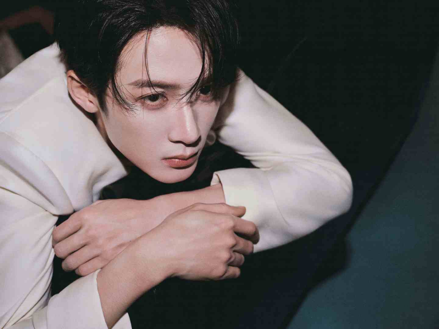 檀健次宠舞台檀健次宠首唱舞台 檀健次今晚真的杀疯了~献给小炭火们的特别单曲《宠》