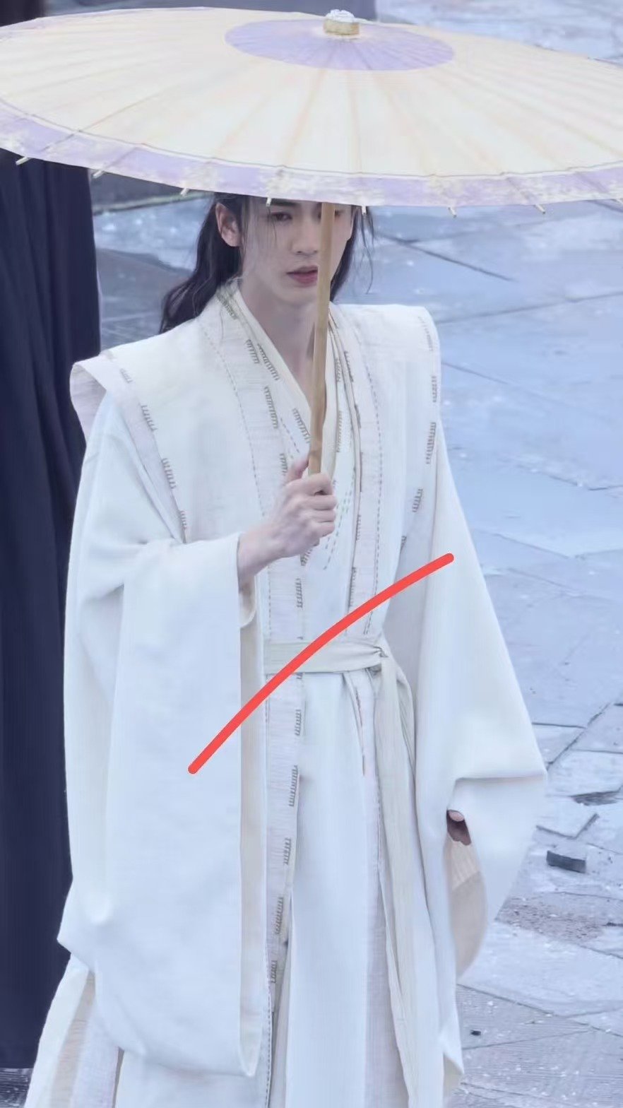 张凌赫归鸾白衣造型路透张凌赫归鸾白衣路透 张凌赫归鸾白衣造型路透 