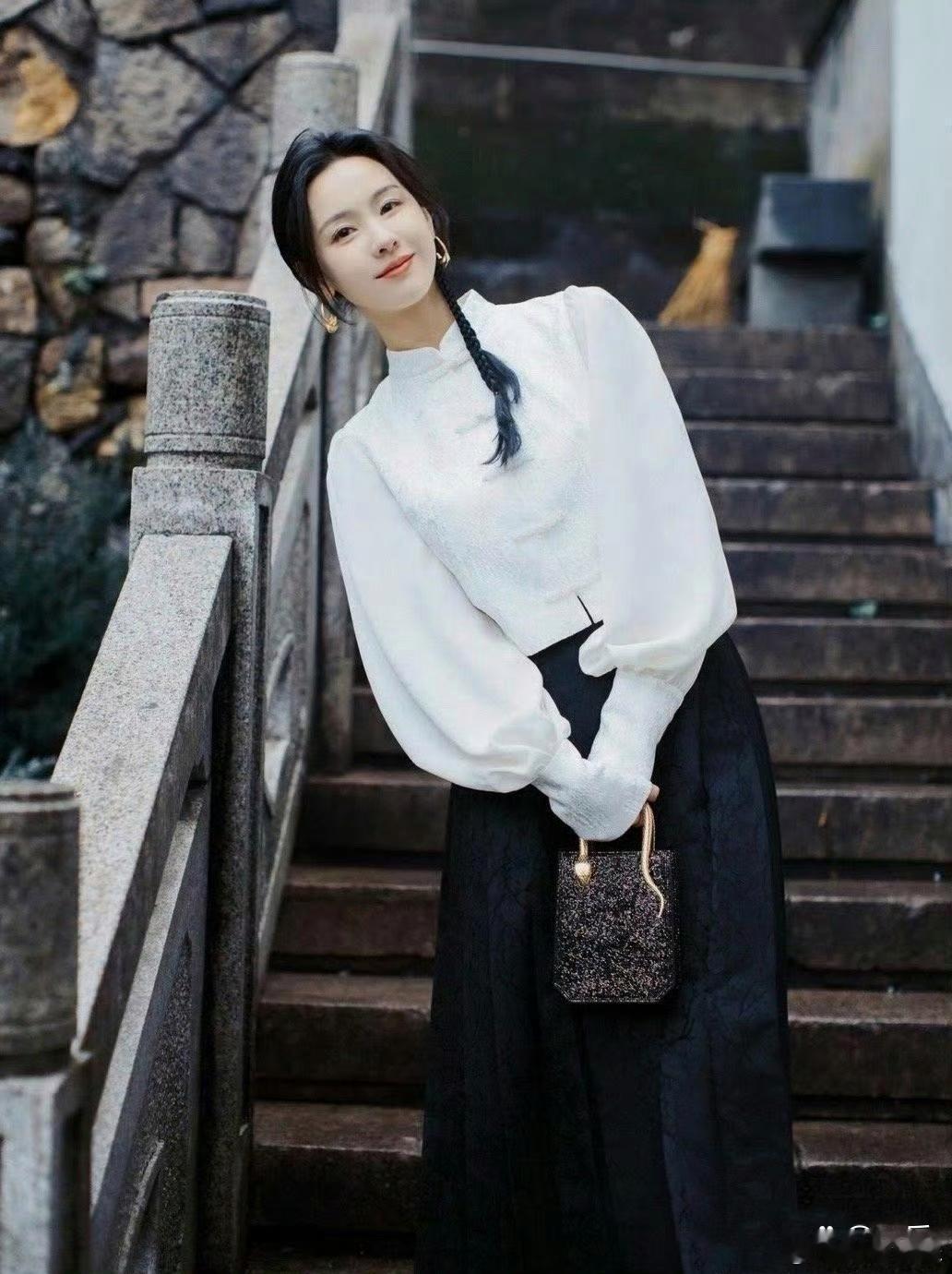 陈都灵，一个温文尔雅、书卷气十足的女生 