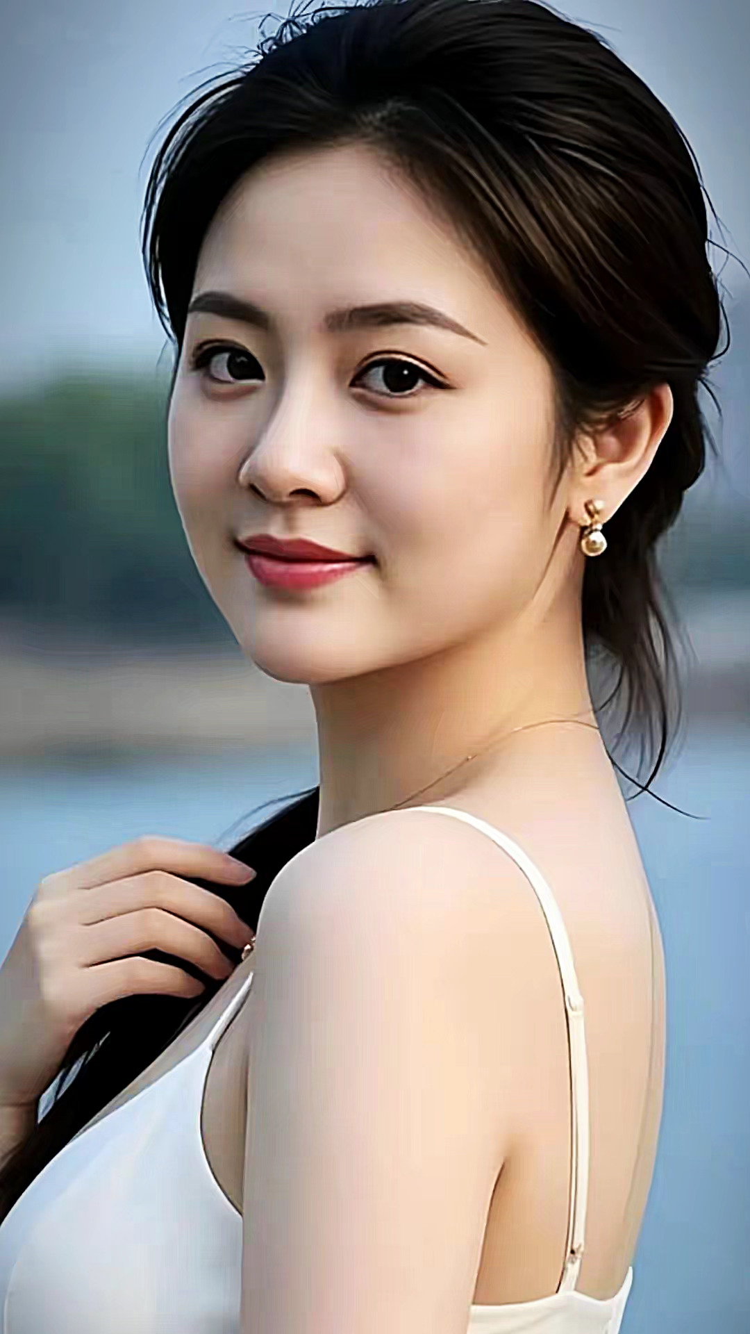 老人言；第一：走路慢的人，必有大出息。第二：话少的人，福气多。第三：眼睛毒的人，