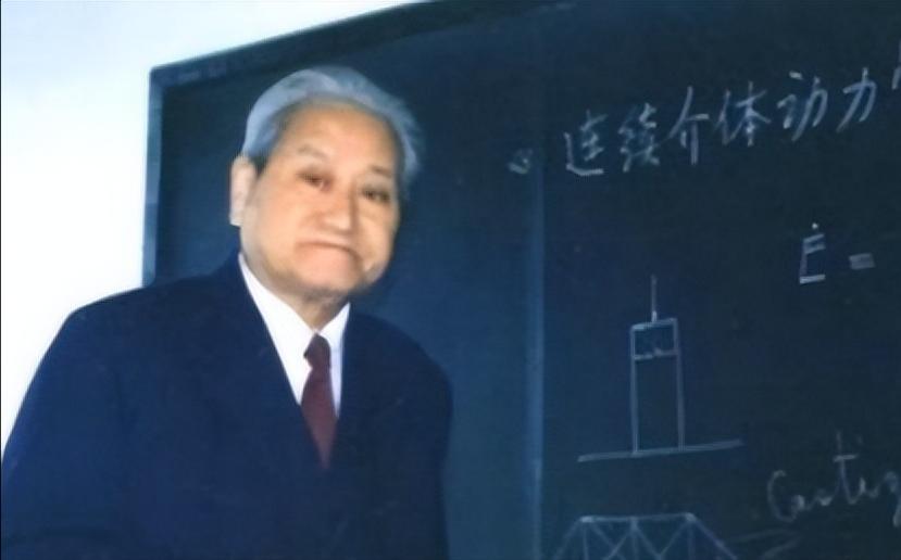 [微风]一位曾参加三峡大坝修建的工程师说道，大部分人都不知道，曾在大坝修建之前，