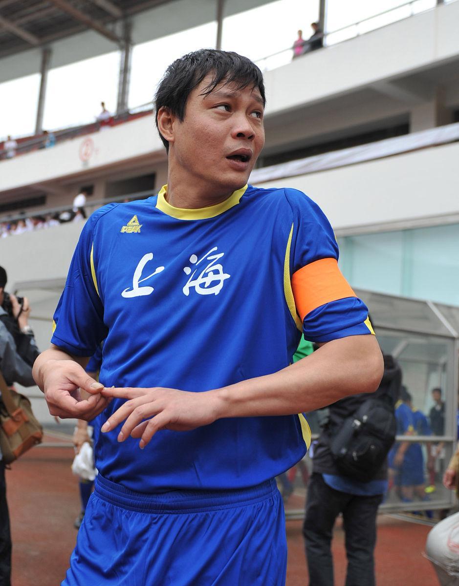 回顾退役后的几年，范志毅的转型之路并非坦途。从香港回归内地加盟珠海中邦（后迁上海