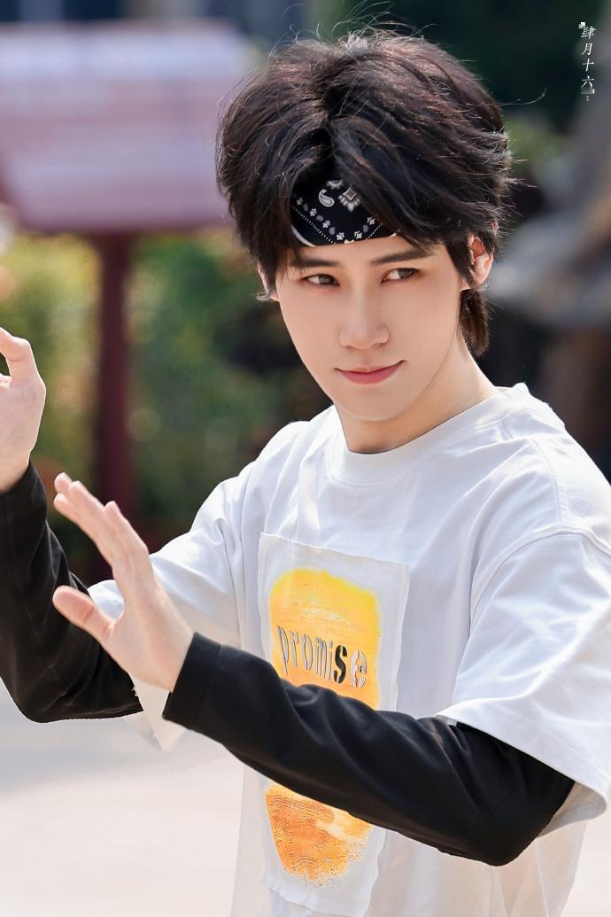 张真源将缺席跑男第二轮录制张真源将缺席跑男发布会 已经是第二次因为集训错过跑男了