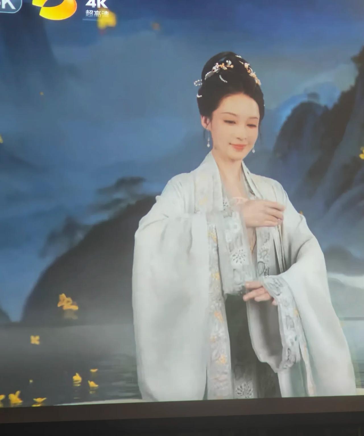 今年的机器人看的我直害怕

 一年机器人进步这么多，有点真人的感觉了，这以后挺可