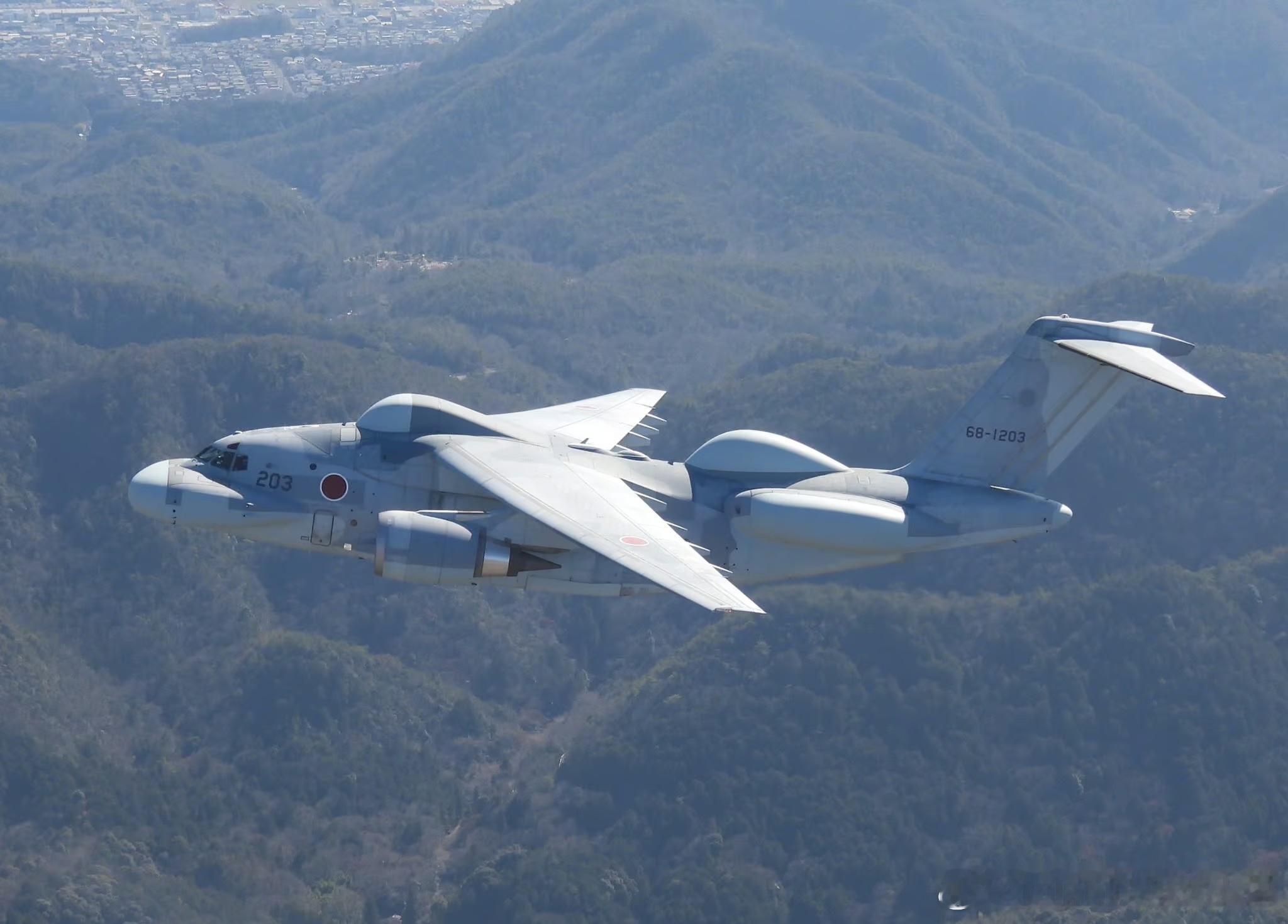 2026年3月17日首飞的日本EC-2电子战飞机该机2021年开始研制，是在C-