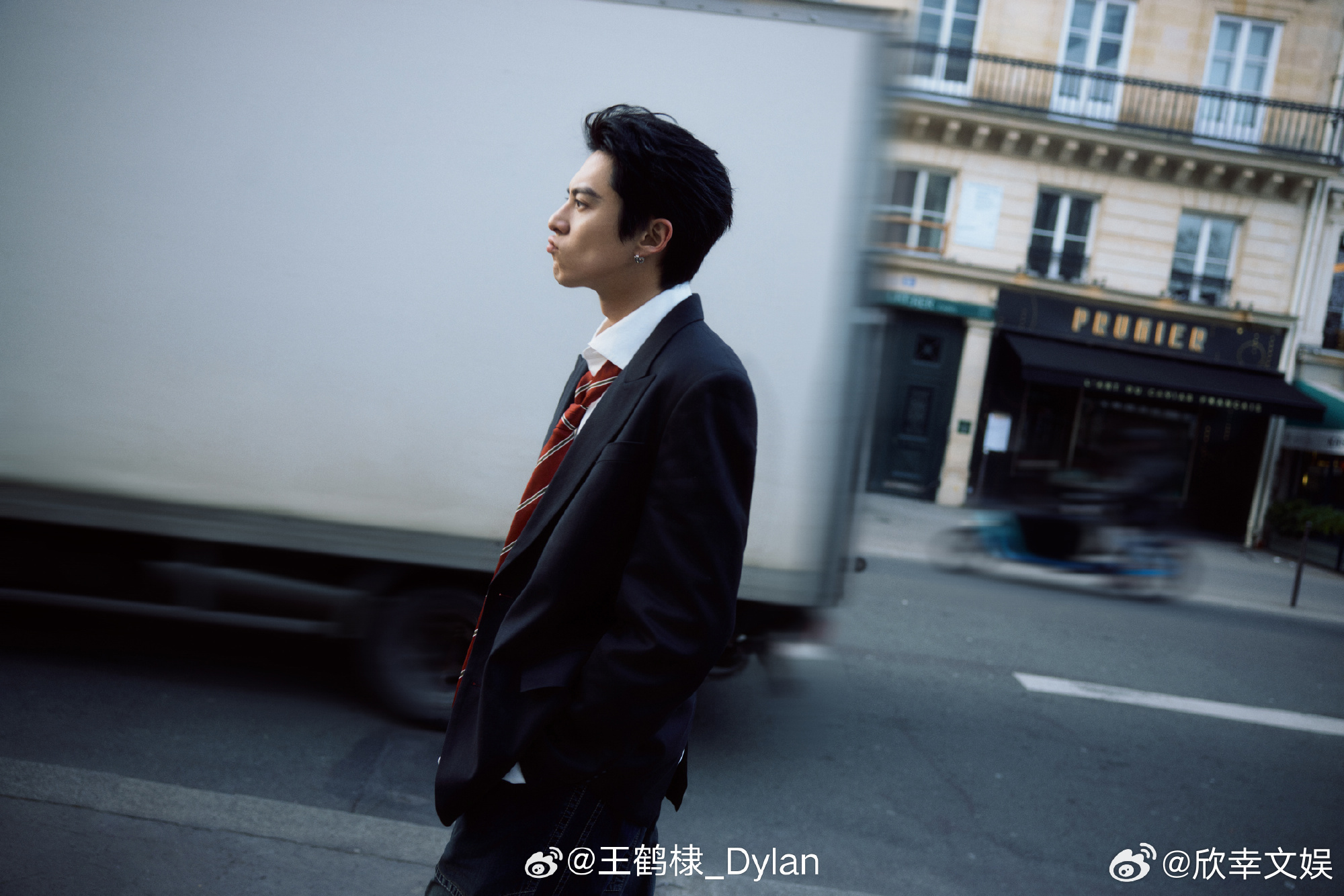 王鹤棣学长风写真王鹤棣出道八周年发博王鹤棣出道八周年发博，帅，[666][666