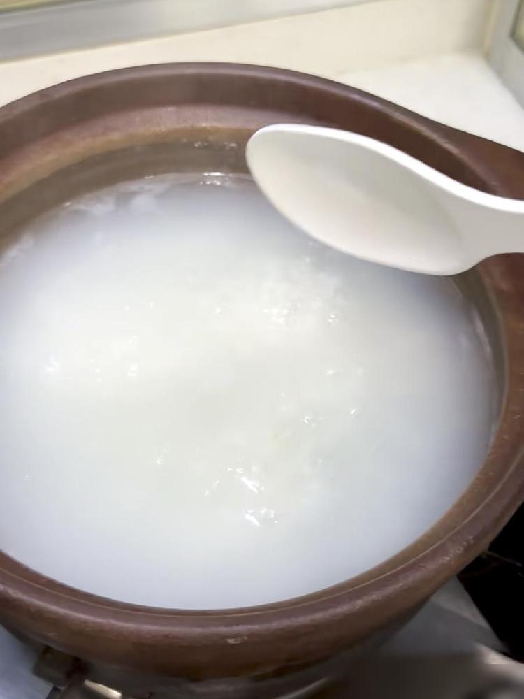 经常做饭的人，一定要知道的15个秘诀。

说真的我以前总觉得做饭全靠手感，哪有那