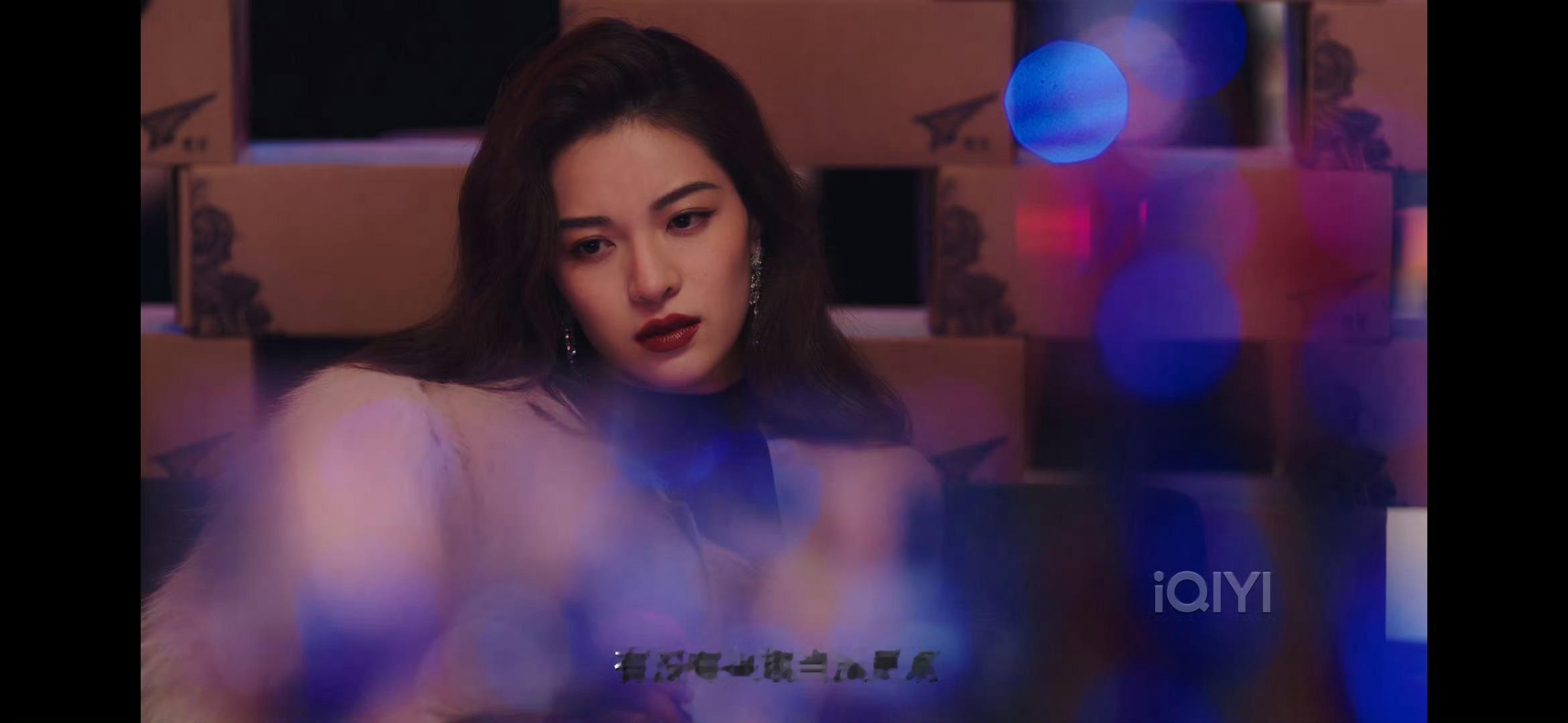 原来我要逆风去导演也是赵一龙，就记得我看剧夸过钟楚曦的美貌，就看这滤镜和光影那赵