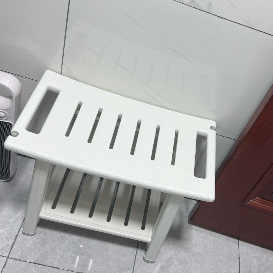 21岁 怕自己洗澡晕过去买了一个洗澡凳 