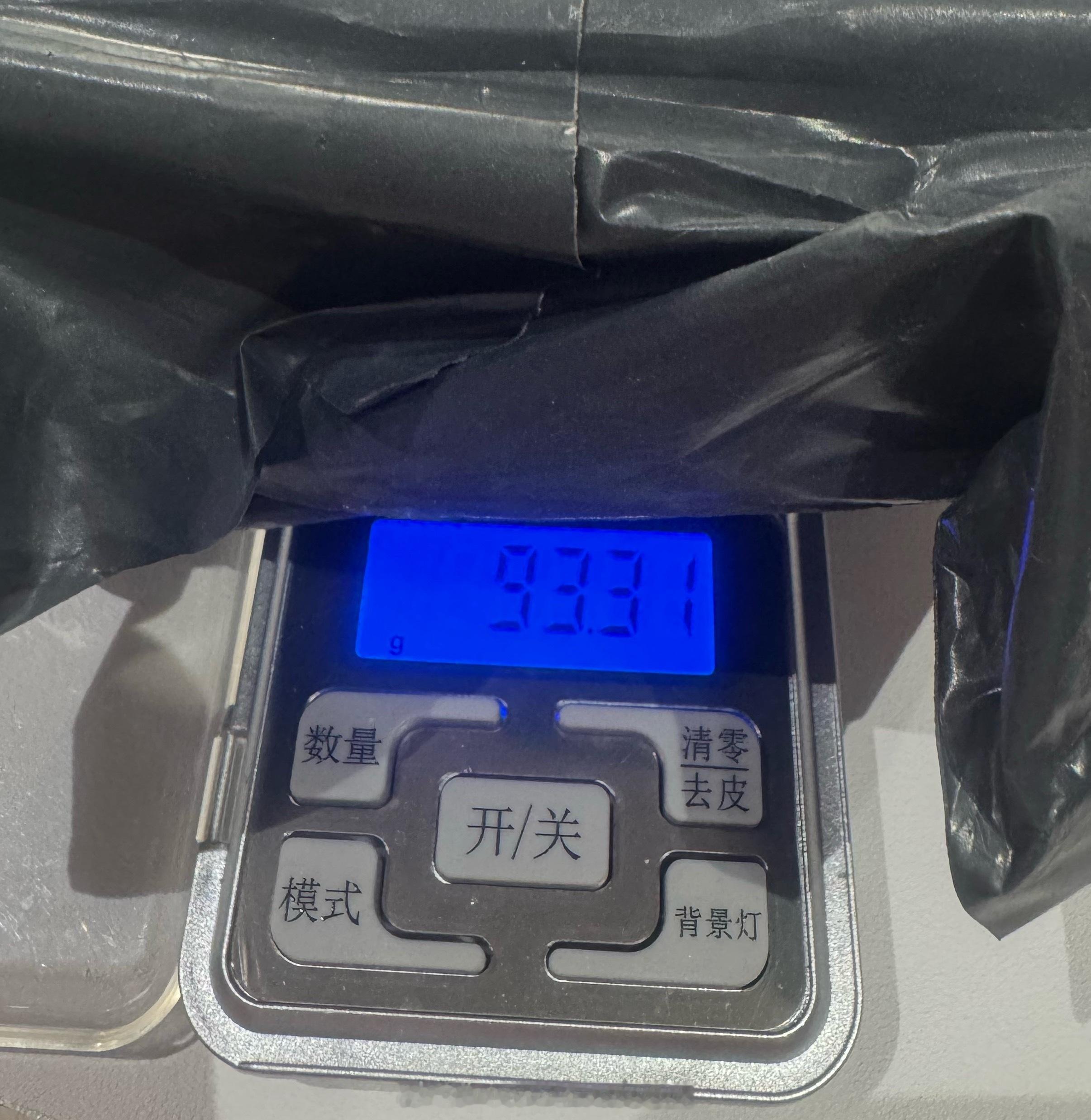 两盒都是马嘉祺动物体娃相差了10g，拆了轻的那盒是正常体重的肯定是隐藏了