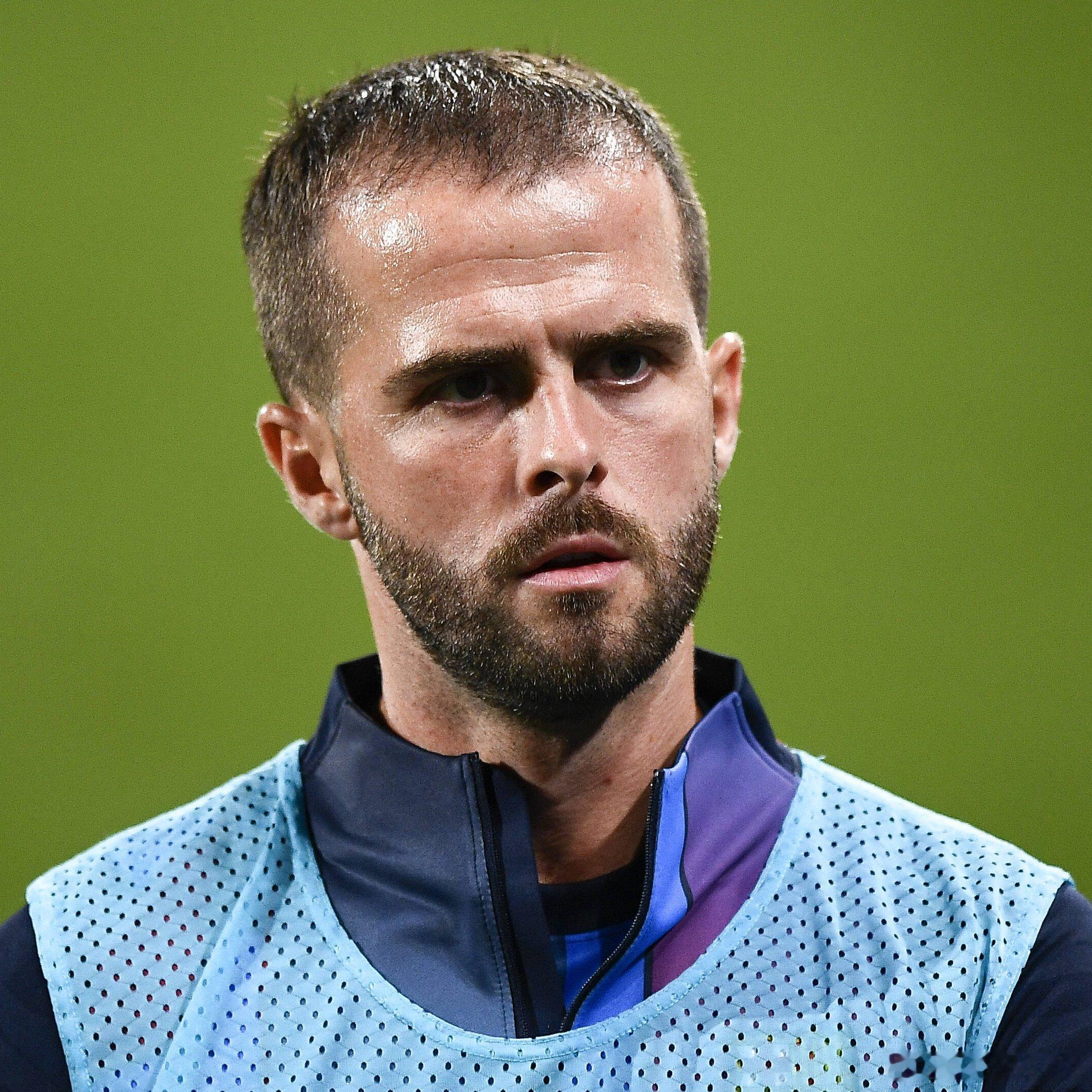 昨天，35岁的大波帝星皮亚尼奇宣布退役，他职业生涯共出战781场比赛，狂轰94球