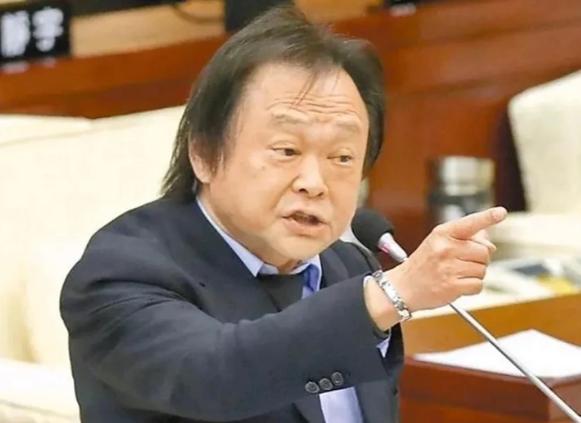 民进党王世坚喊着 “要去大陆看看” 岛内骂声一片，却有六成台民力挺！

作为民进