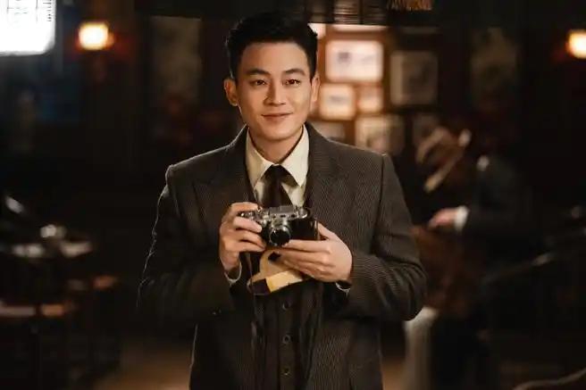 欧豪演得太好了，虽然是没经验，但已经很不错了。

《醒来》剧里，欧豪饰演一个照相