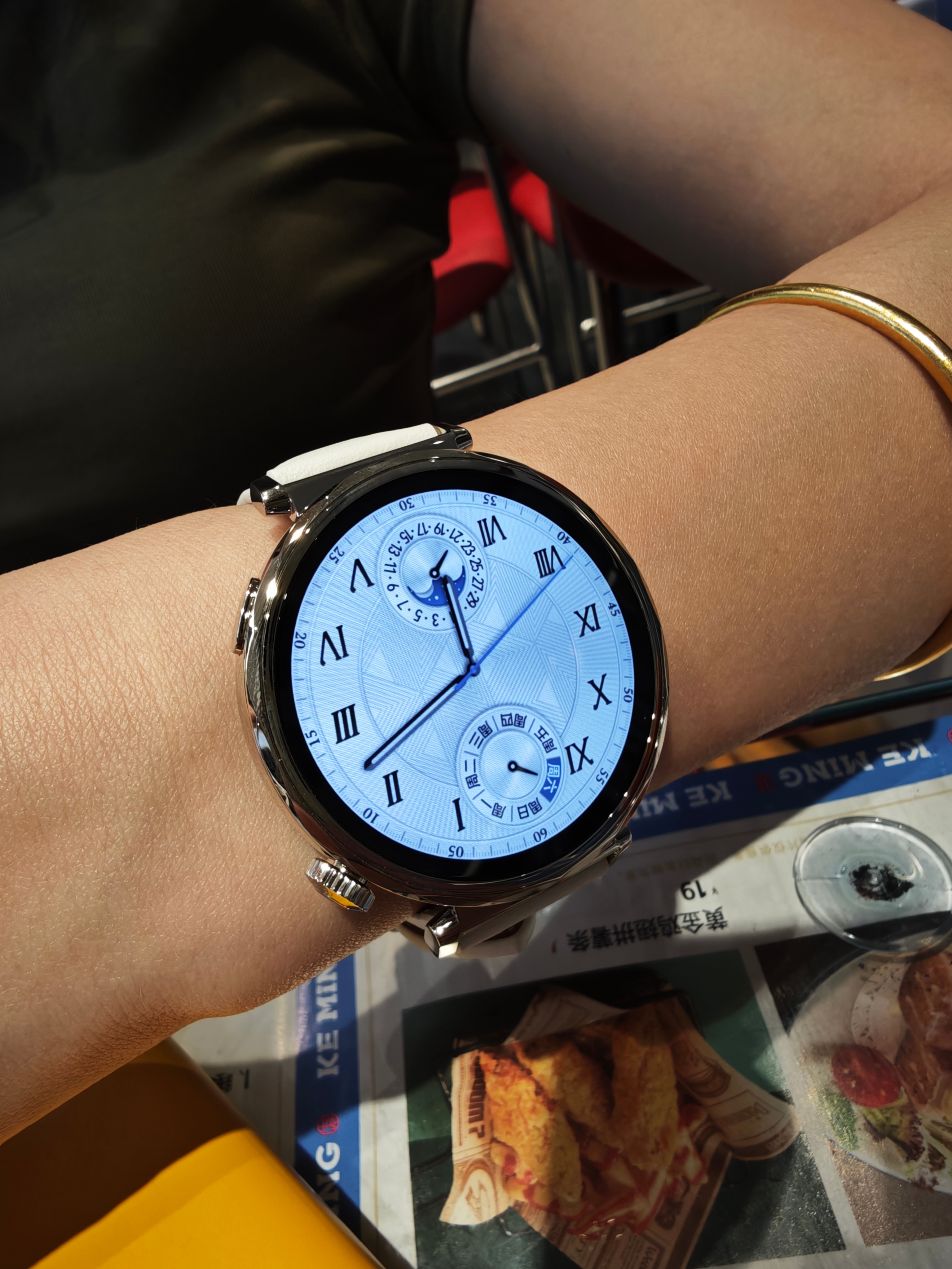 HUAWEI Watch GT5还是更适合女生带，小米什么时候能出一款质感好点的