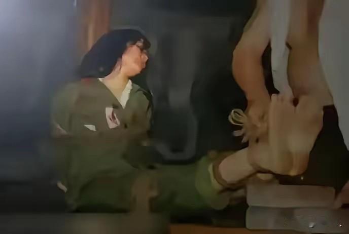 1942年，女特工王宝云坐老虎凳扛过4块青砖，昏死也绝不吐露半个字
 
1942