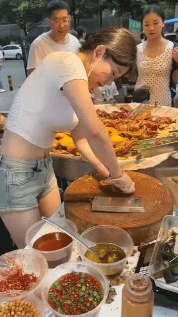 这是有真功夫的，刀功真好！[笑哭]