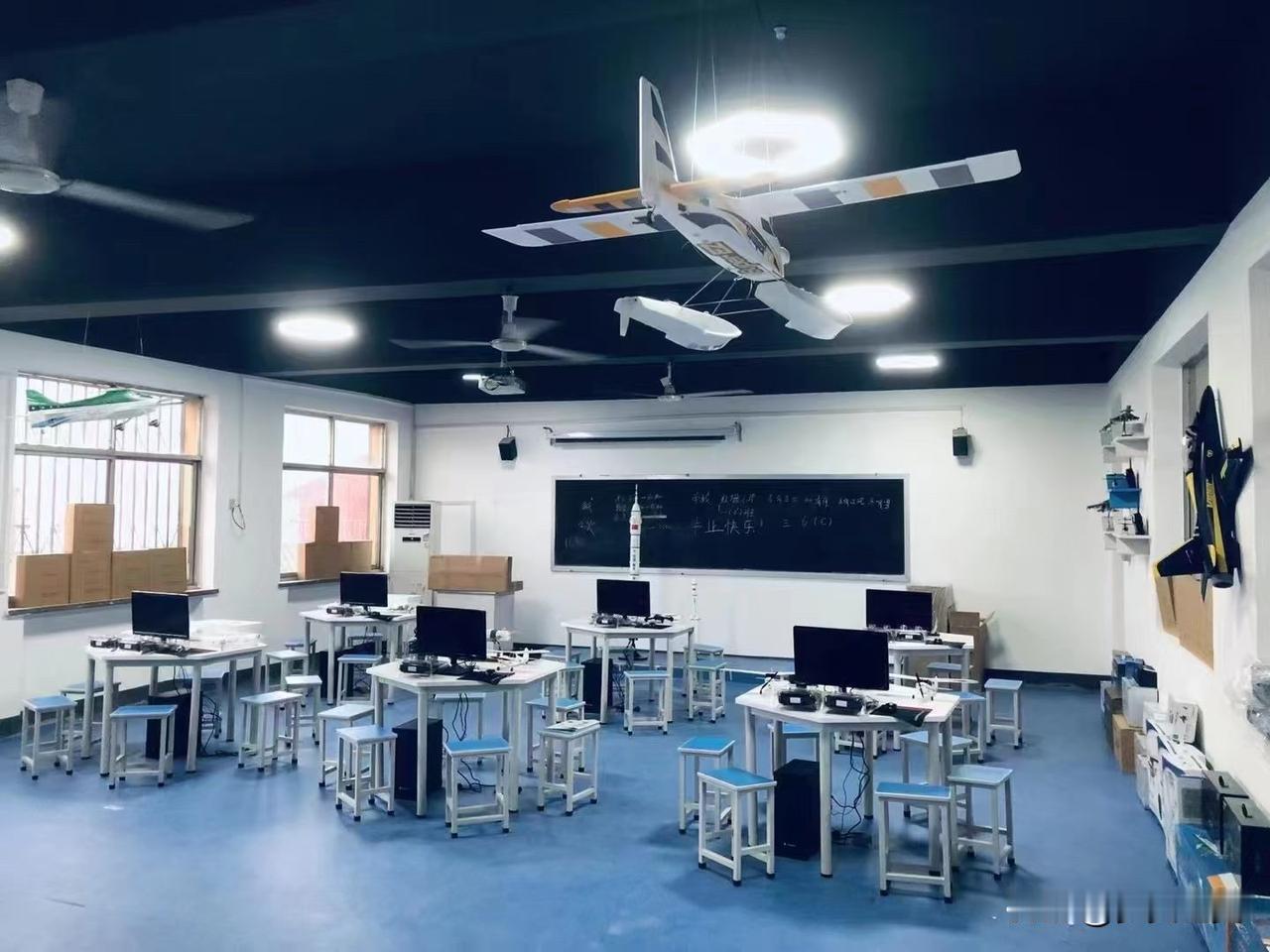 【小对联】
上：沉醉；
下：……？