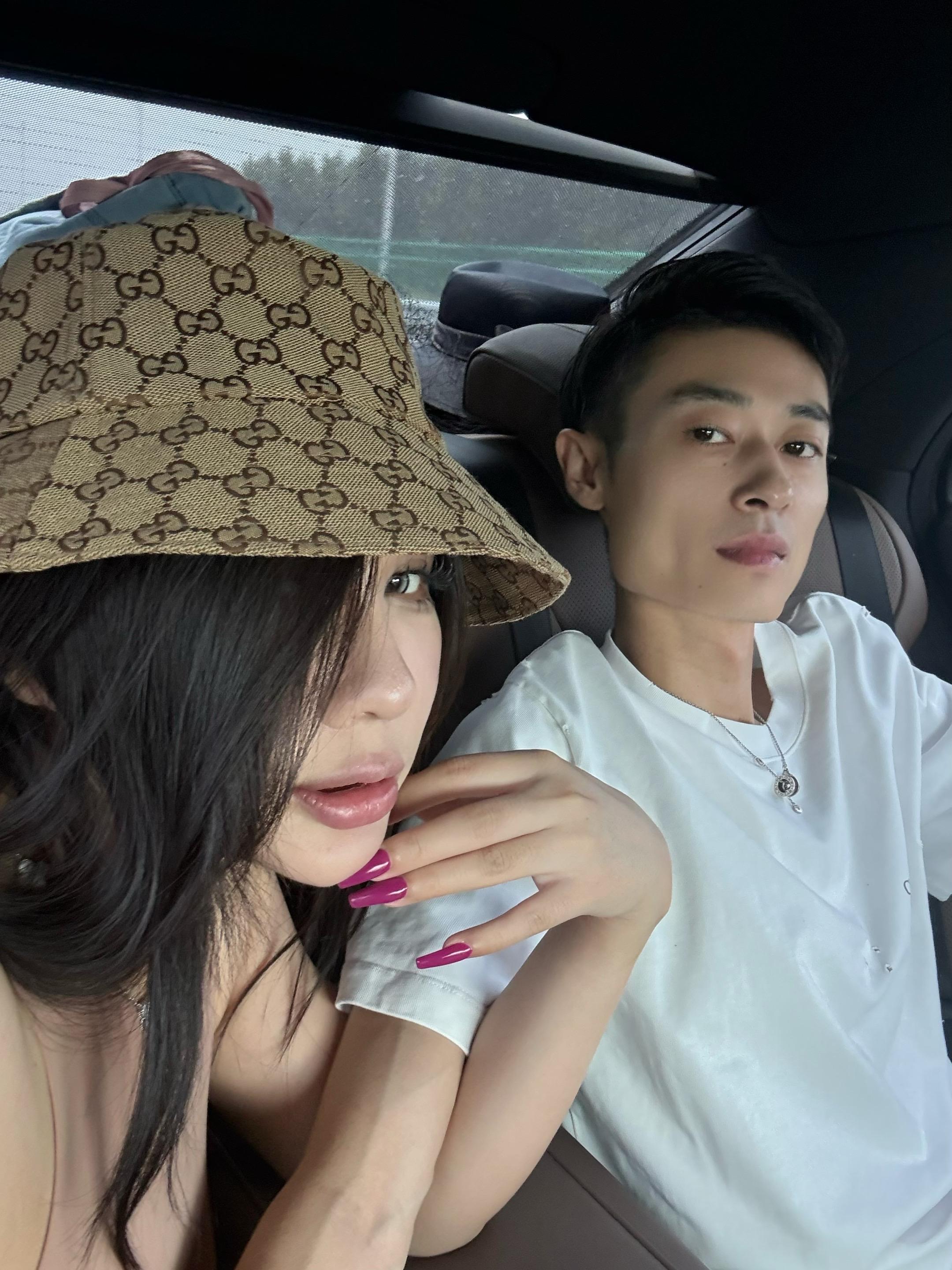 生意上他是我的军师，生活上是我的闺蜜，家庭上是我的后盾，希望每个姐妹都...