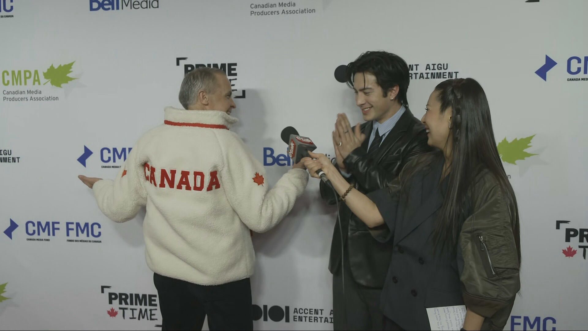 笑鼠，加拿大总理马克·卡尼与《巅峰对决》Hudson Williams亲切会面?