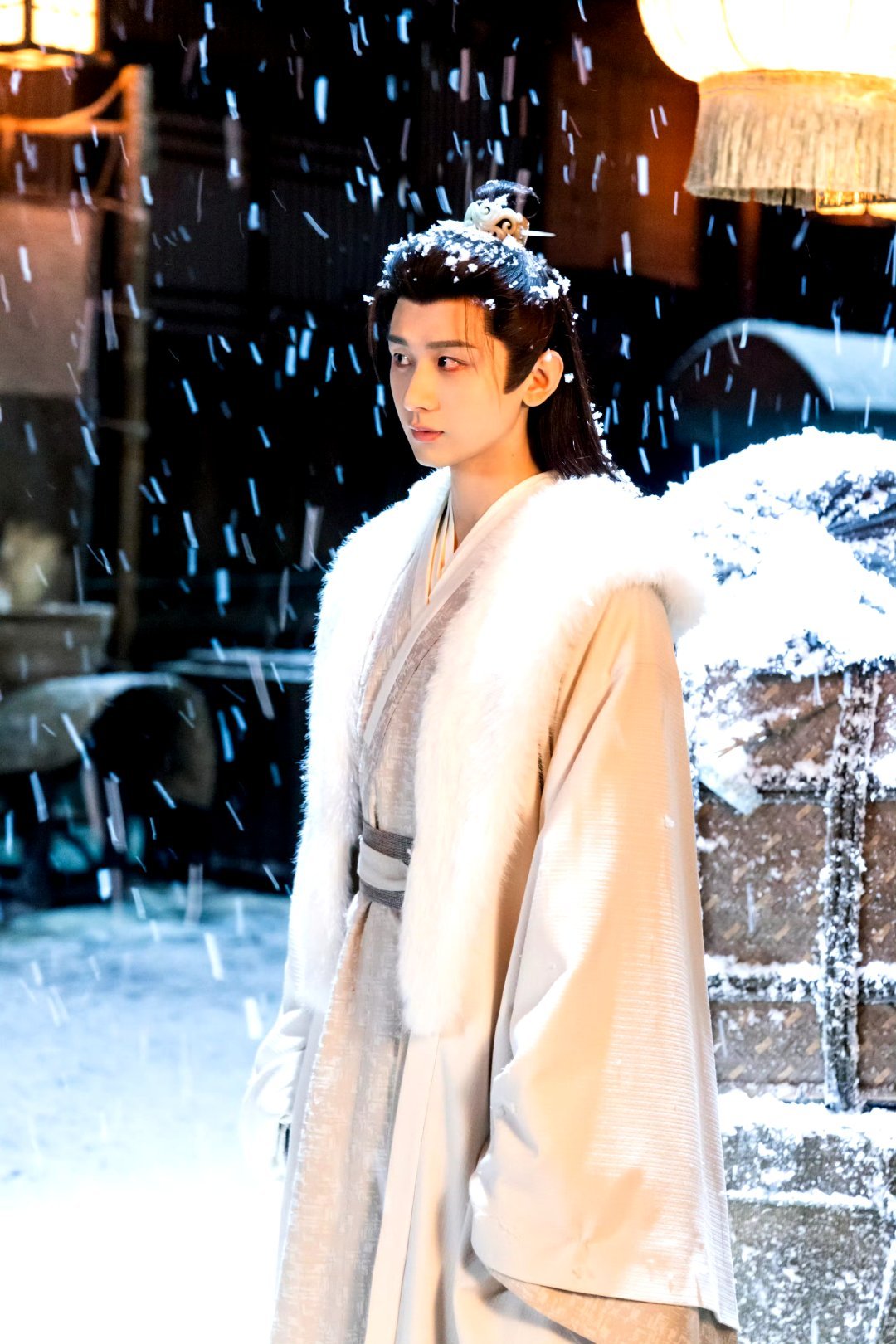 成毅长安二十四计cy成毅谢淮安行至朝雾里，坠入暮云间，与星辉一同为你沉迷。成毅｜