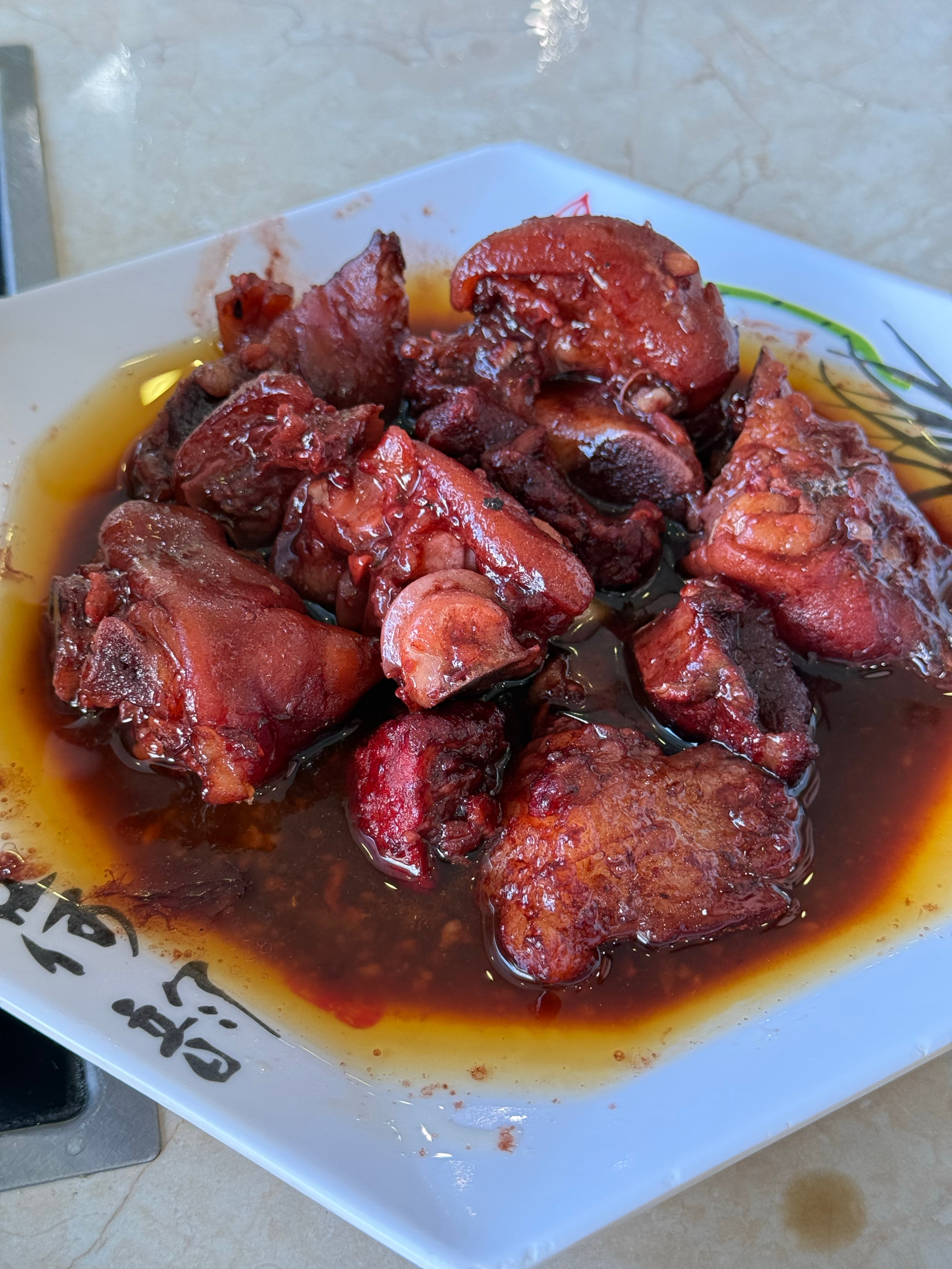 你们晚上吃什么？泉州有很多好吃的小吃，永春这个醋猪脚和咯摊很好吃😋 