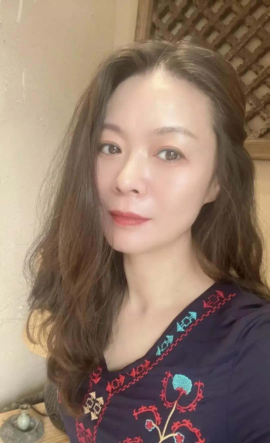 曾经王志文说:幸福是什么，幸福就是知足常乐，是一种心态，但人是有七情六欲的高级动