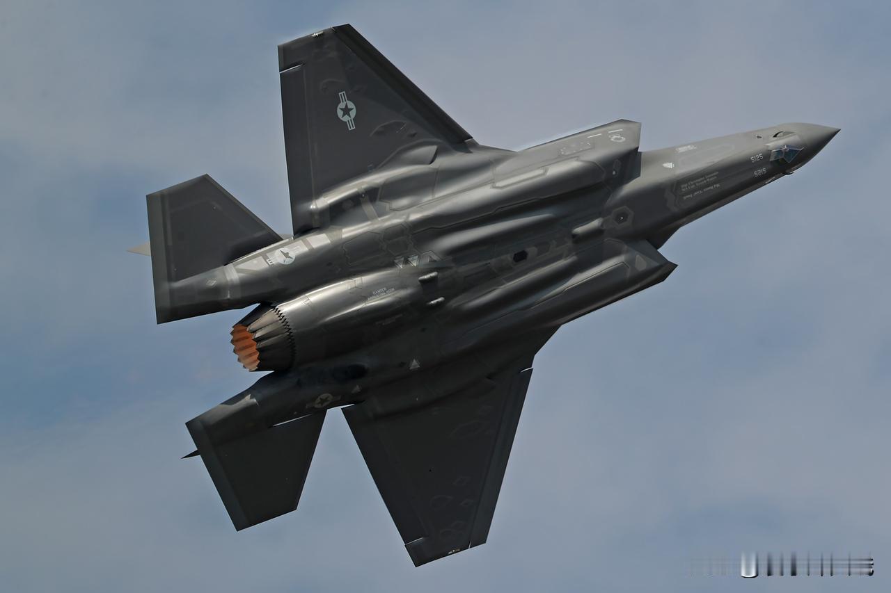 新加坡国防部长说美国空军已经使用F-35A直接参与了乌克兰危机，我觉得吹牛的成分