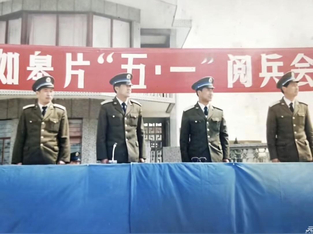 这是上世纪90年代初空军如皋机场阅兵真实记录，今天是五一节，终生难忘的阅兵经历，