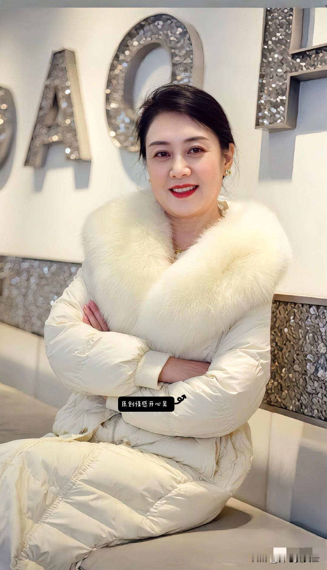 ［一枕诗书·安排令～词组］
文／开心吴


安排冬雪，安排春雪，安排静夜望幽月。