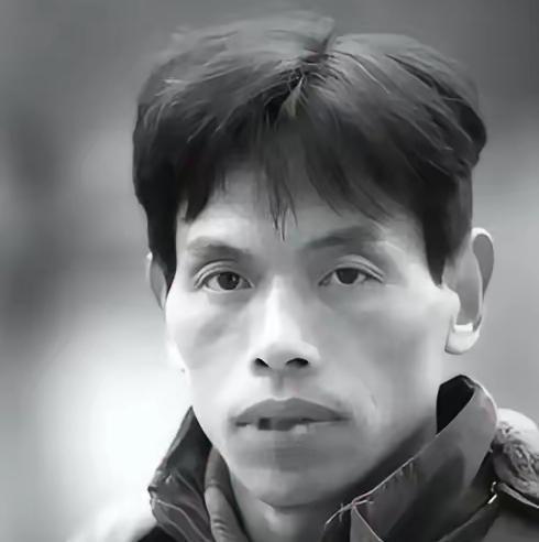 1999年，湖北有个叫熊庆华的小伙子，结了婚之后整整十年没出去打过工，家里的田地
