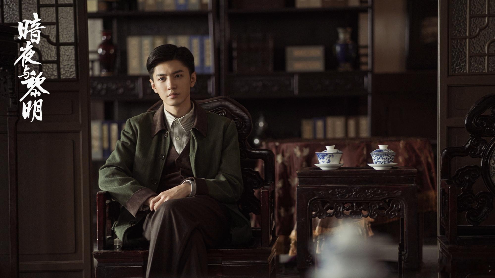 #陈哲远快从林少白身上下去# 看到暗夜与黎明之中林少白全新定义打工人的极品职场操