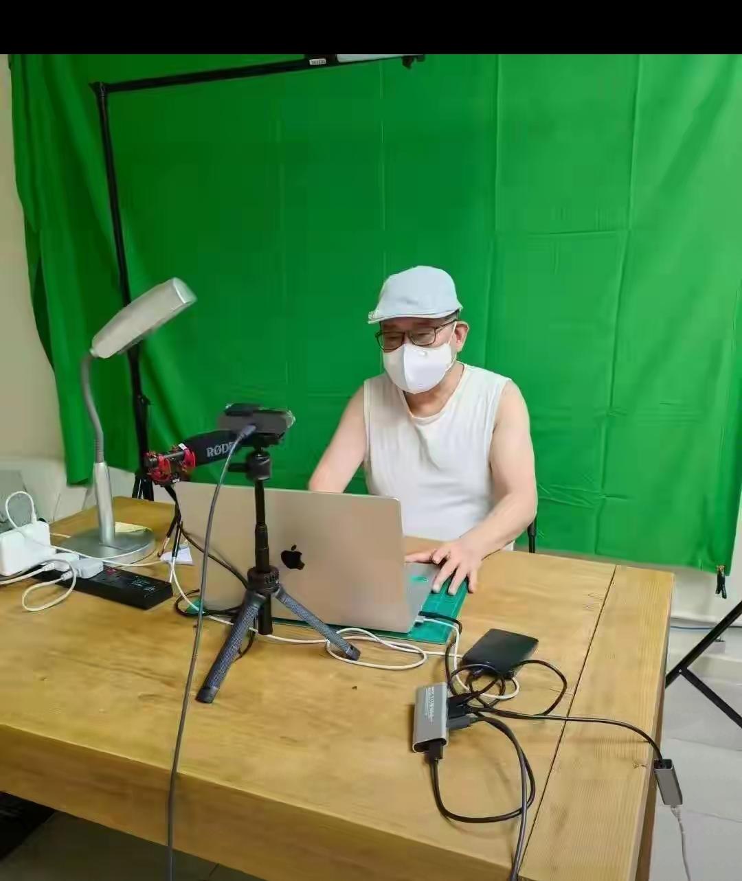 一纸“剧终”引爆全网的《亚洲周刊》，掌舵人竟是75岁的邱立本先生！能精准敲开真相