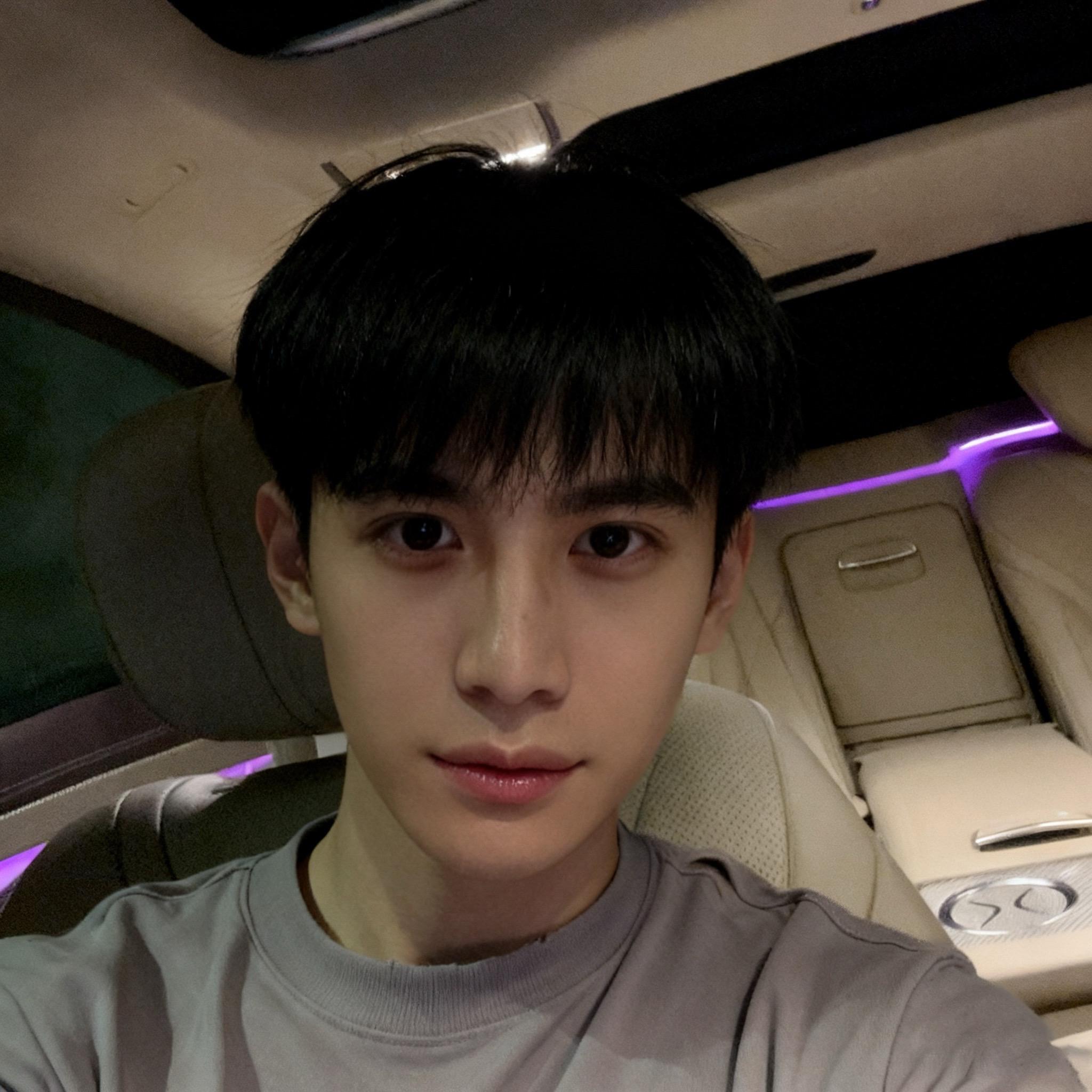 我们老鼠人都是在凌晨上山溜达的。