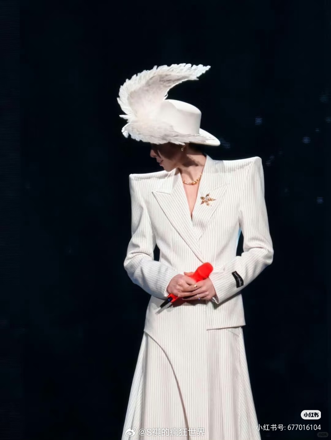 微博之夜加速器 | 向全世界安利我担 ｜给刘宇宁的新年心意｜摩登兄弟白羽礼帽配白