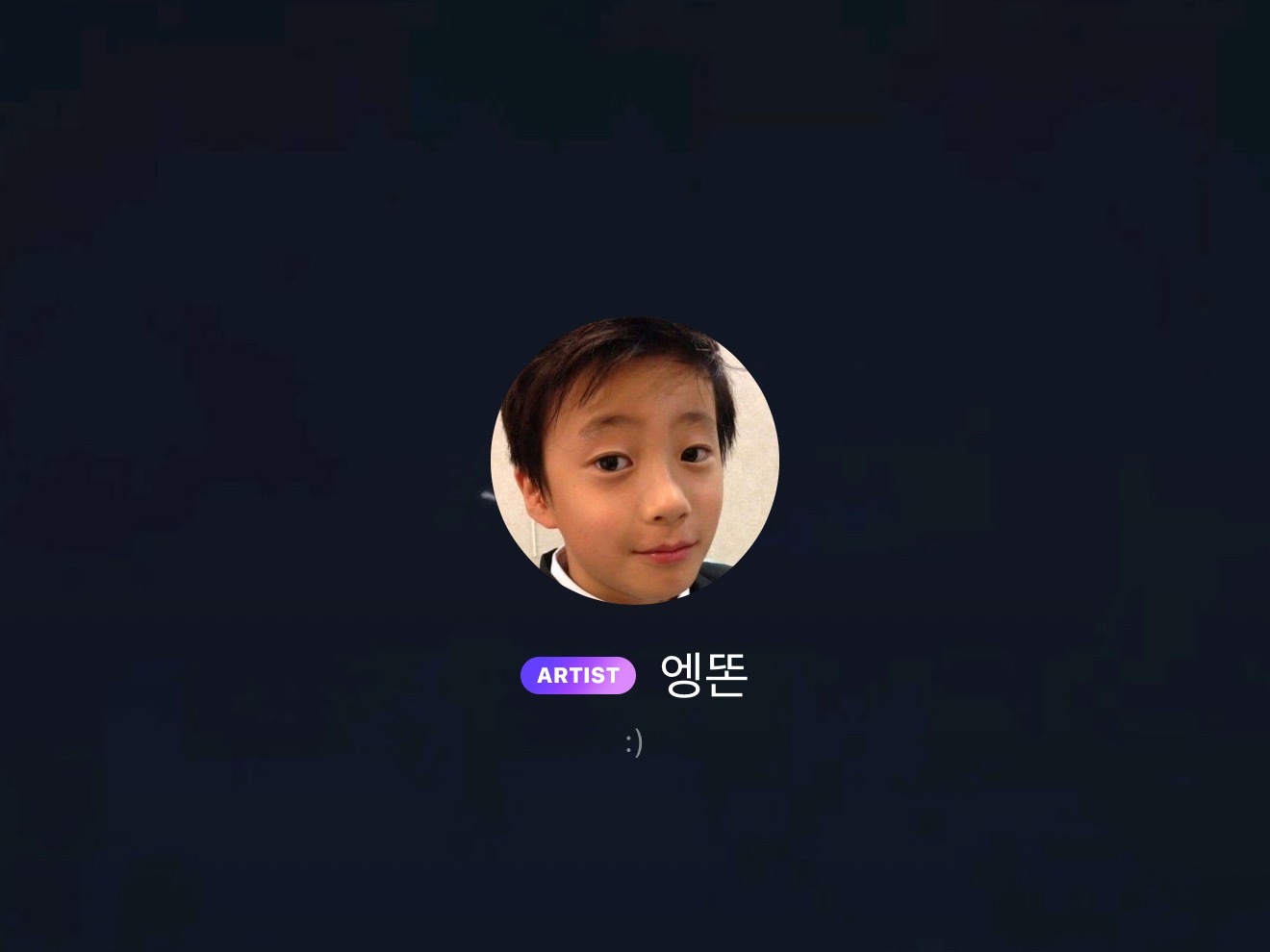 泡泡头像换成西装小桶了 昵称把简介里的똔加上了ㅋㅋ 