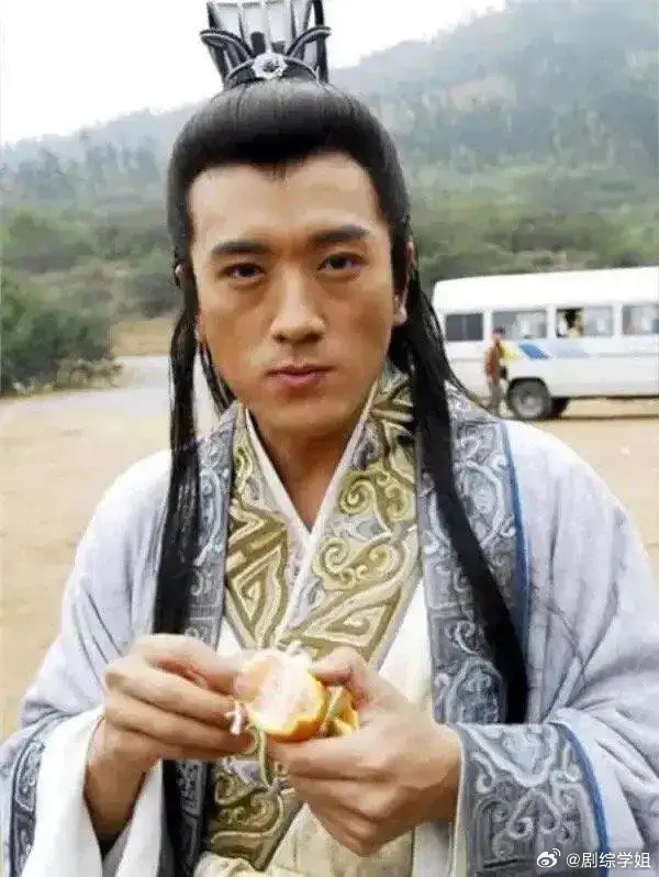 这台词是杨子自己加的吧[喵喵]夹带私货 