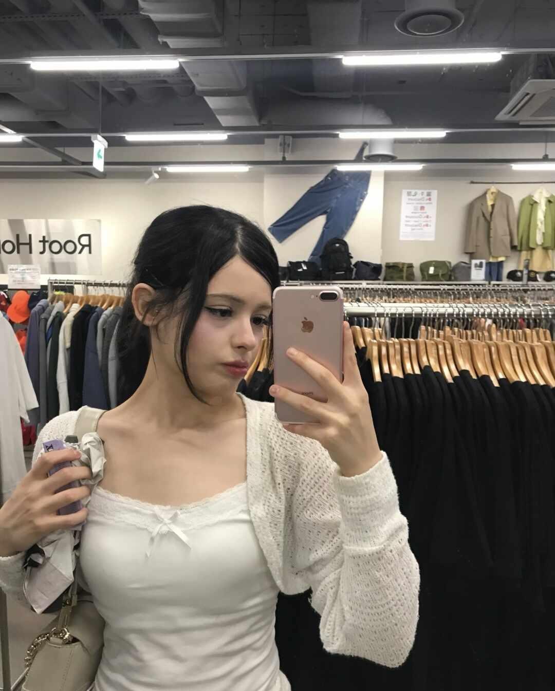 iphone 7s
随便拍随便发 FYP pose ins ins风 安卓备用机