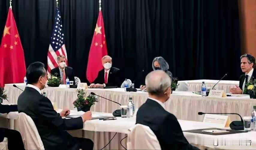 美国给中国画了四十年的像，结果发现自己画歪了。

2025年5月，日内瓦，中美谈